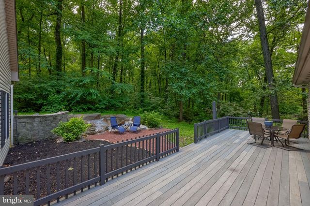 5800 BOSSLER RD, Elizabethtown, PA 17022