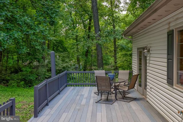 5800 BOSSLER RD, Elizabethtown, PA 17022