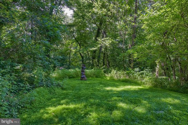 5800 BOSSLER RD, Elizabethtown, PA 17022