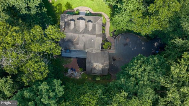 5800 BOSSLER RD, Elizabethtown, PA 17022