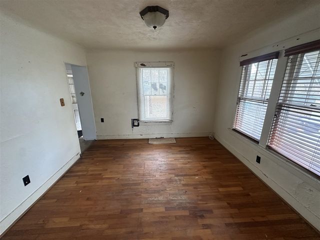 63 Maple Grove Avenue, Battle Creek, MI 49017