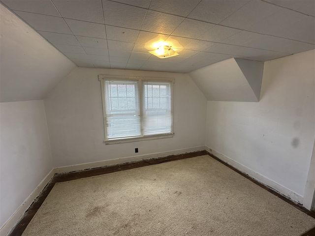 63 Maple Grove Avenue, Battle Creek, MI 49017