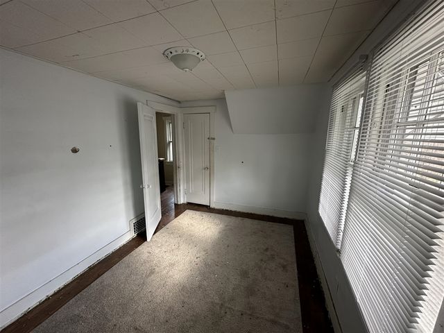 63 Maple Grove Avenue, Battle Creek, MI 49017