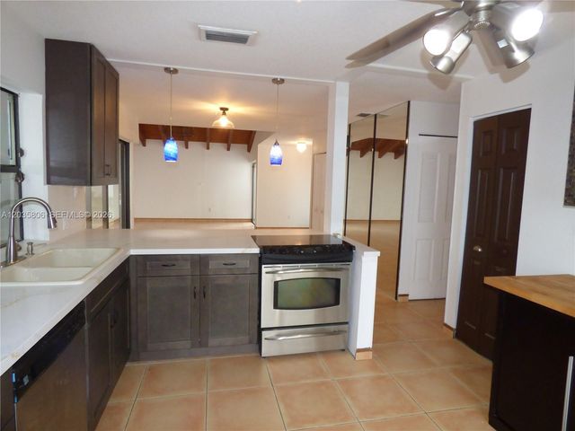 10857 SW 132nd Cir Ct 0, Miami, FL 33186