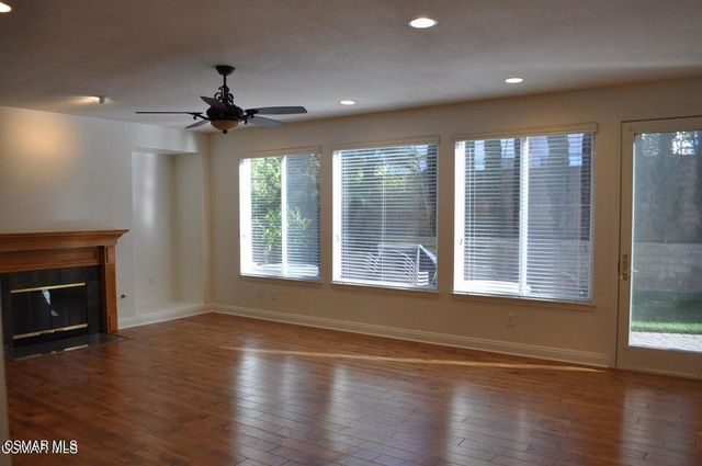 1596 Blue Canyon Street, Newbury Park, CA 91320