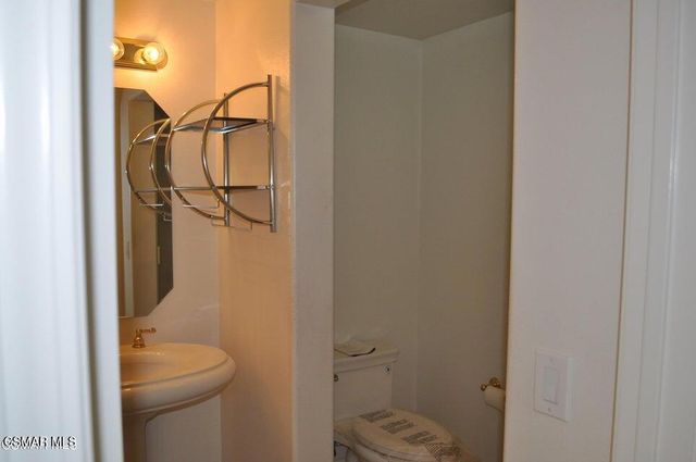 1596 Blue Canyon Street, Newbury Park, CA 91320