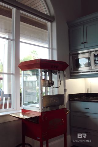 12211 Gateway Drive, Elberta, AL 36530