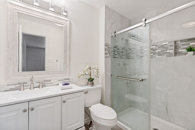 7208 Langley Court, The Colony, TX 75056
