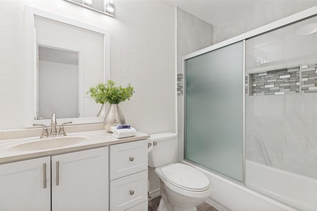 7208 Langley Court, The Colony, TX 75056