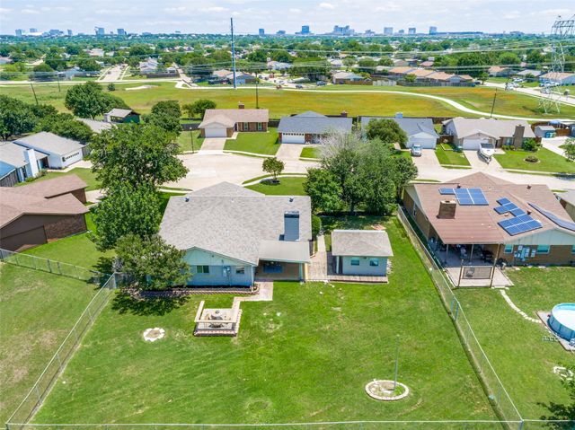7208 Langley Court, The Colony, TX 75056