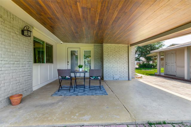 7208 Langley Court, The Colony, TX 75056