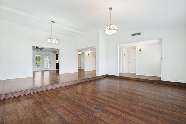 7208 Langley Court, The Colony, TX 75056