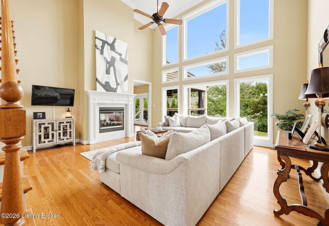 13415 Kristen Leigh Ct, Louisville, KY 40299
