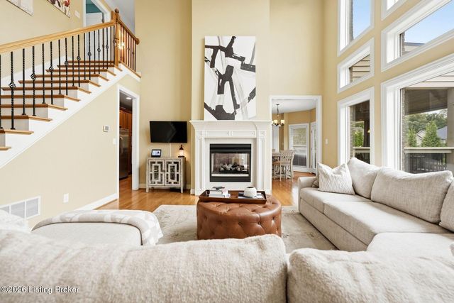 13415 Kristen Leigh Ct, Louisville, KY 40299