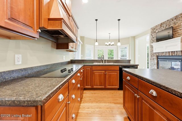 13415 Kristen Leigh Ct, Louisville, KY 40299