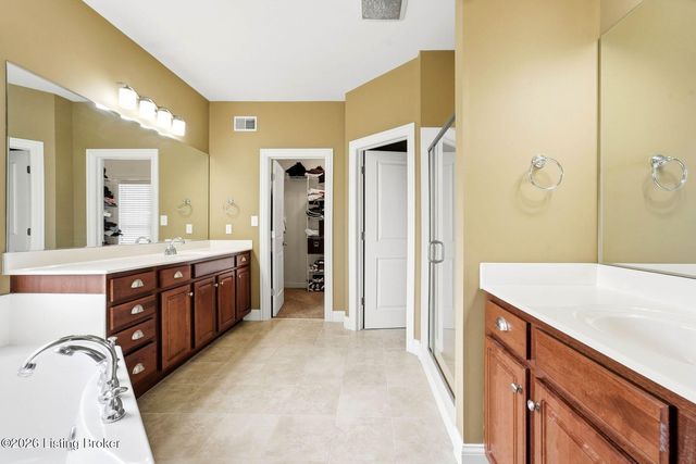 13415 Kristen Leigh Ct, Louisville, KY 40299