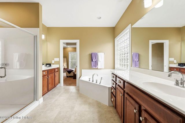 13415 Kristen Leigh Ct, Louisville, KY 40299