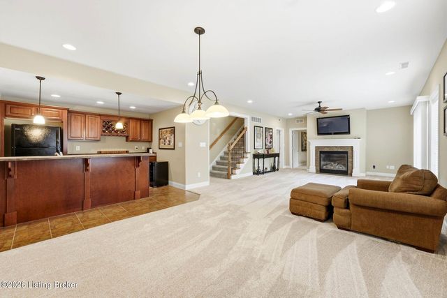 13415 Kristen Leigh Ct, Louisville, KY 40299