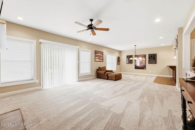 13415 Kristen Leigh Ct, Louisville, KY 40299
