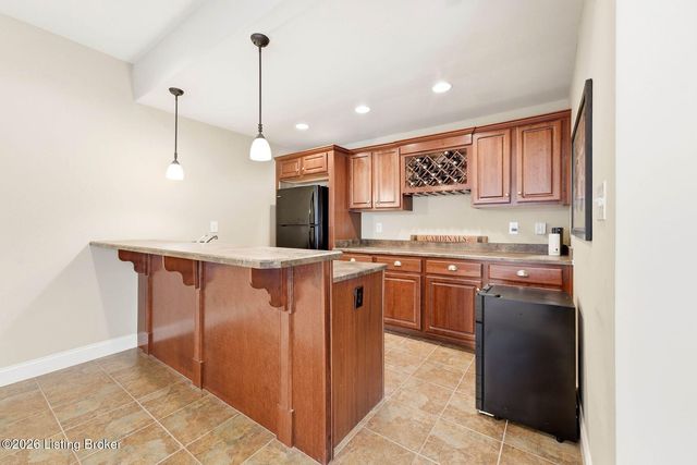 13415 Kristen Leigh Ct, Louisville, KY 40299