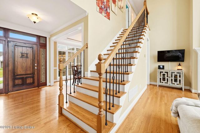 13415 Kristen Leigh Ct, Louisville, KY 40299