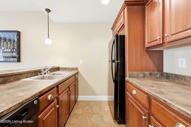 13415 Kristen Leigh Ct, Louisville, KY 40299