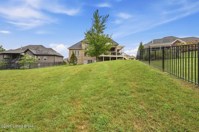 13415 Kristen Leigh Ct, Louisville, KY 40299