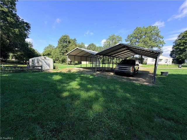 4608 High Point Road, Kernersville, NC 27284