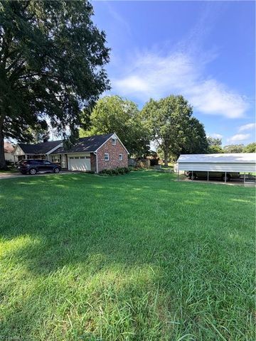 4608 High Point Road, Kernersville, NC 27284