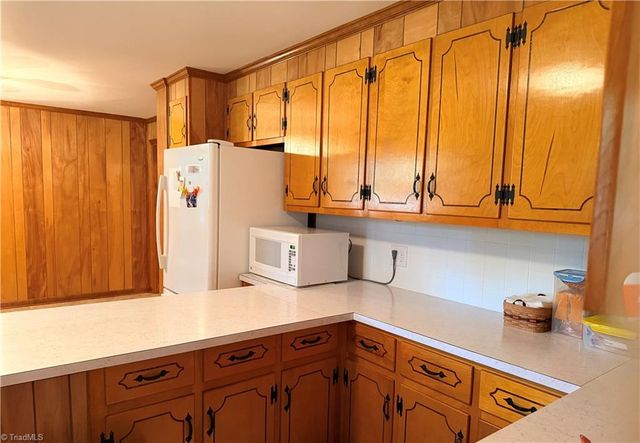 4608 High Point Road, Kernersville, NC 27284