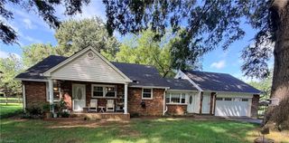 4608 High Point Road, Kernersville, NC 27284