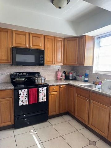 1350 NE 119th St 1350-25, Miami, FL 33161