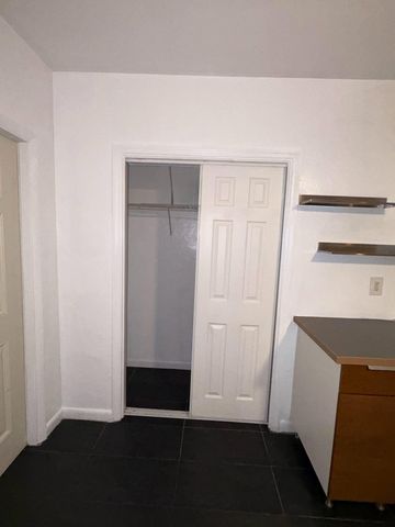 1004 W Las Olas Boulevard 2, Fort Lauderdale, FL 33312