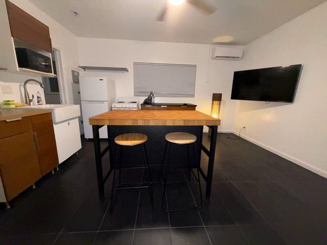 1004 W Las Olas Boulevard 2, Fort Lauderdale, FL 33312