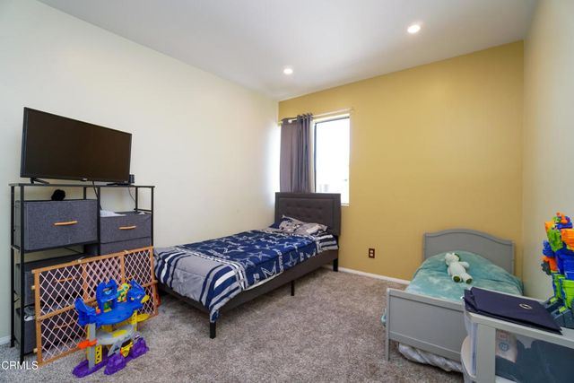 2077 E Bard Road, Oxnard, CA 93033