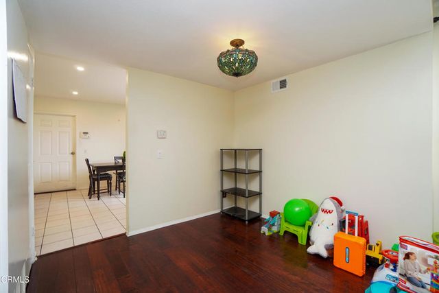2077 E Bard Road, Oxnard, CA 93033
