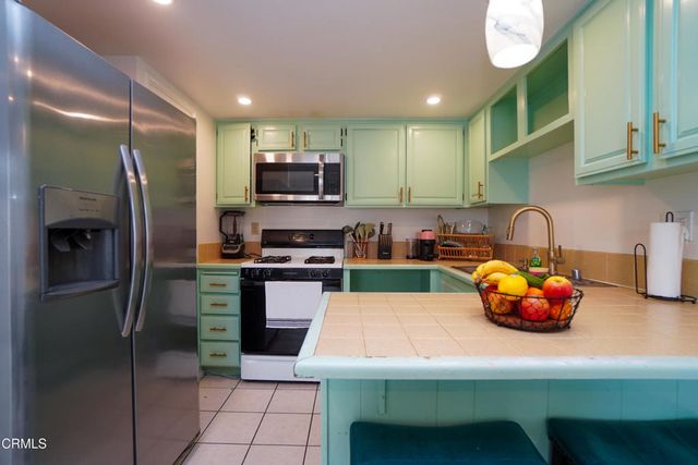 2077 E Bard Road, Oxnard, CA 93033