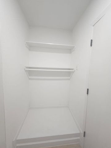 1300 Hondo ST, Lockhart, TX 78644