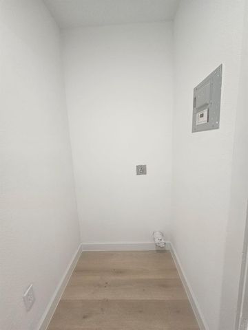 1300 Hondo ST, Lockhart, TX 78644