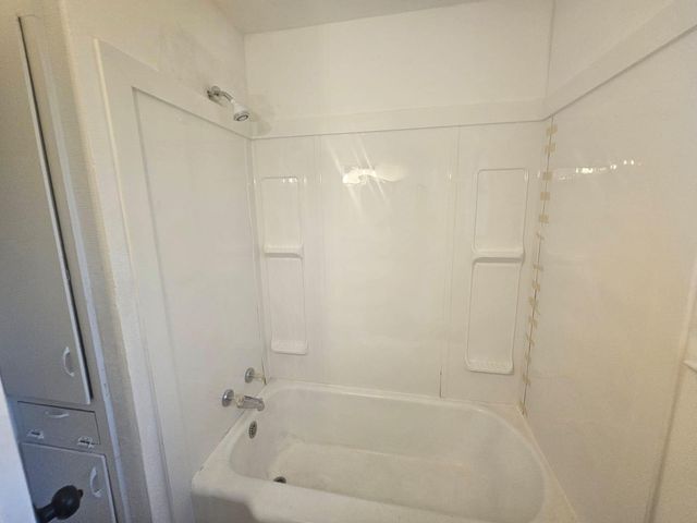 1300 Hondo ST, Lockhart, TX 78644