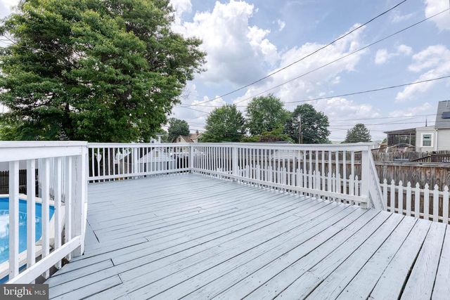 113 W HILLTOP RD, Baltimore, MD 21225