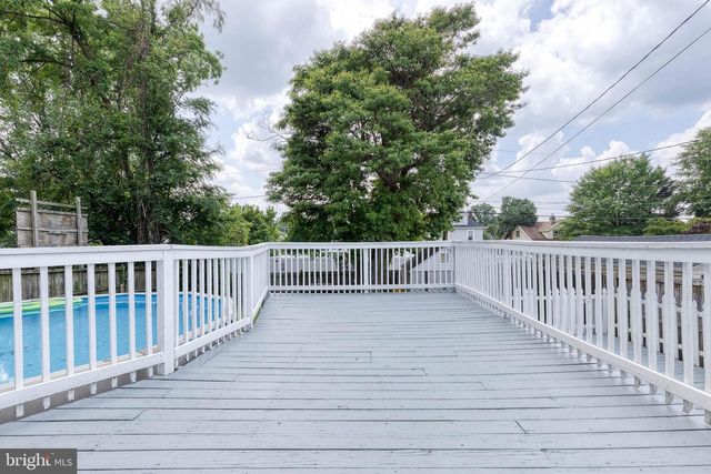 113 W HILLTOP RD, Baltimore, MD 21225