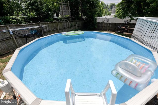 113 W HILLTOP RD, Baltimore, MD 21225