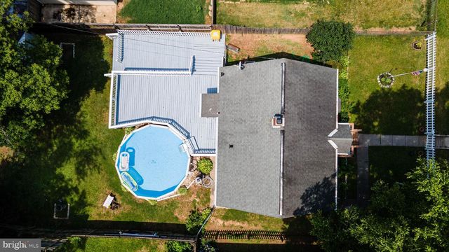 113 W HILLTOP RD, Baltimore, MD 21225