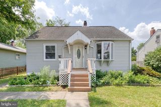113 W HILLTOP RD, Baltimore, MD 21225