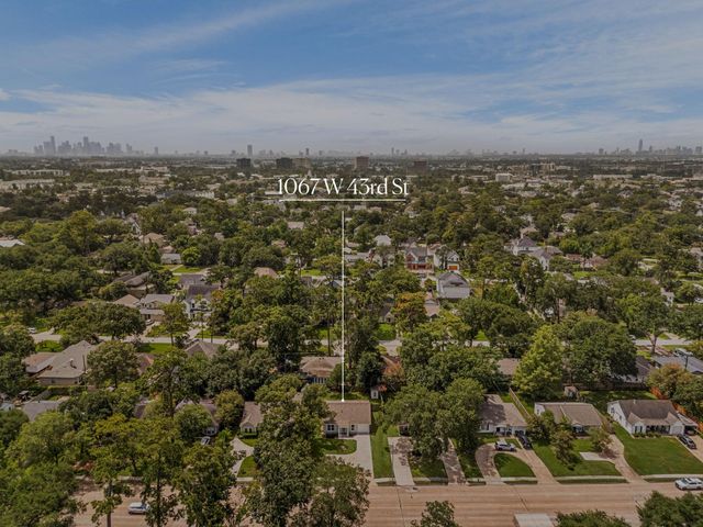 1067 W 43rd Street, Houston, TX 77018