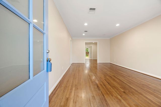 1067 W 43rd Street, Houston, TX 77018