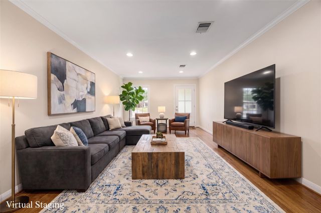 1067 W 43rd Street, Houston, TX 77018