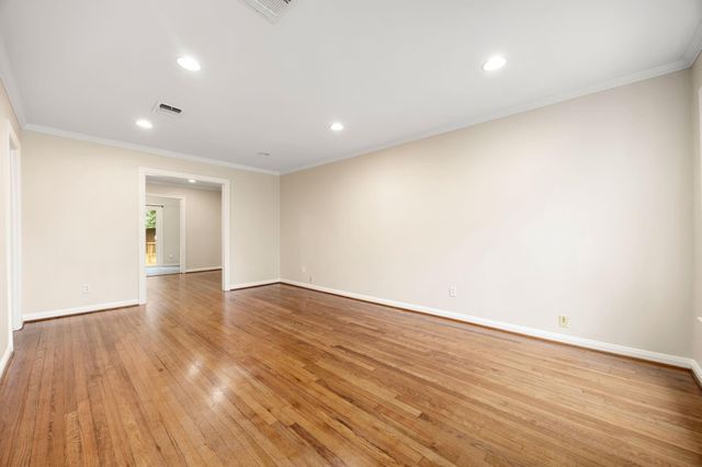 1067 W 43rd Street, Houston, TX 77018