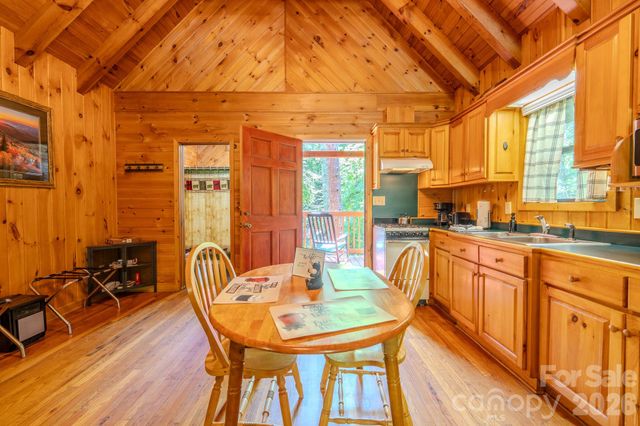 49 Creekside Loop, Spruce Pine, NC 28777